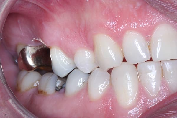 Dentist